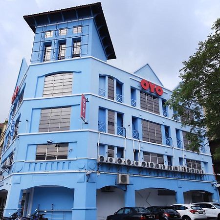 Oyo 43963 T Signature Hotel Petaling Jaya Bagian luar foto