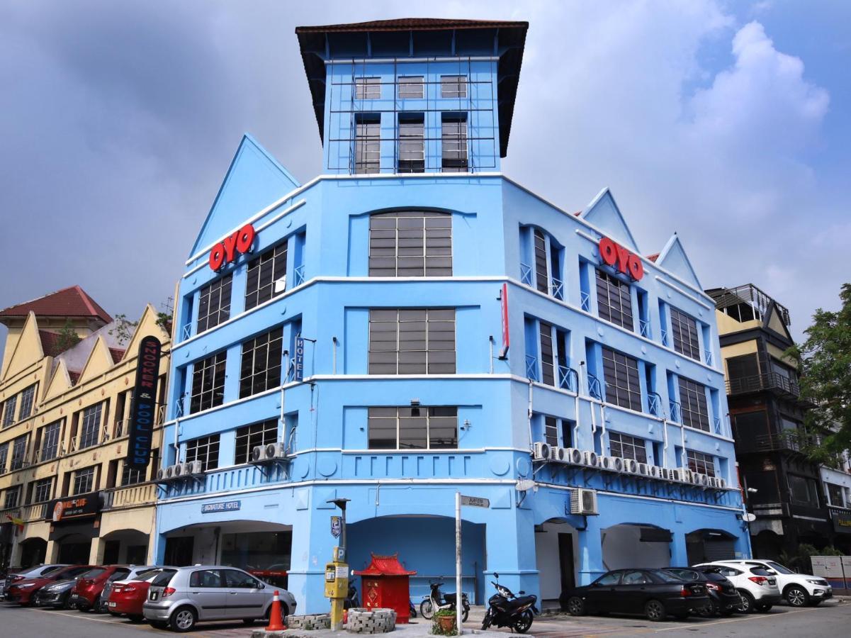 Oyo 43963 T Signature Hotel Petaling Jaya Bagian luar foto
