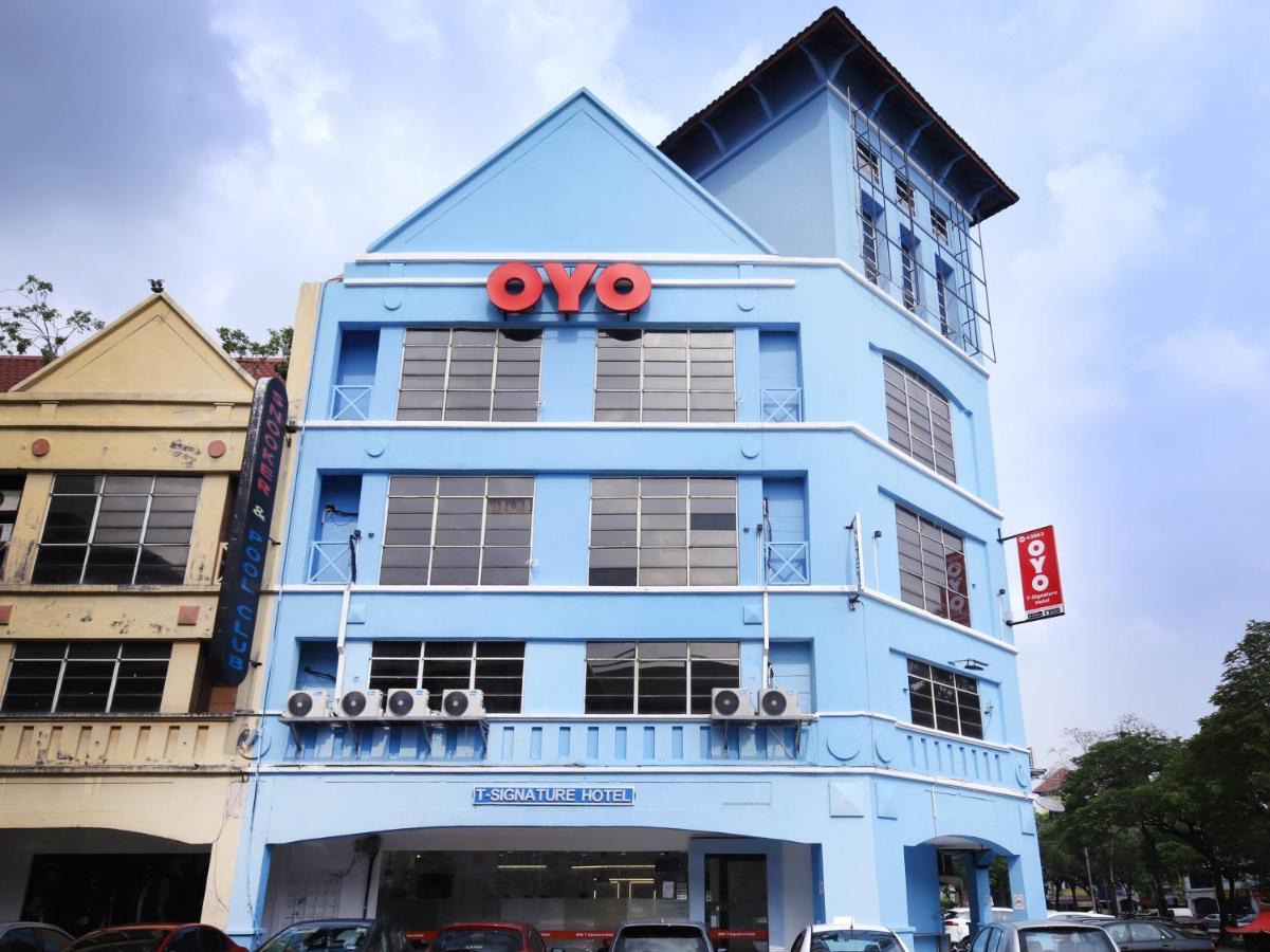 Oyo 43963 T Signature Hotel Petaling Jaya Bagian luar foto